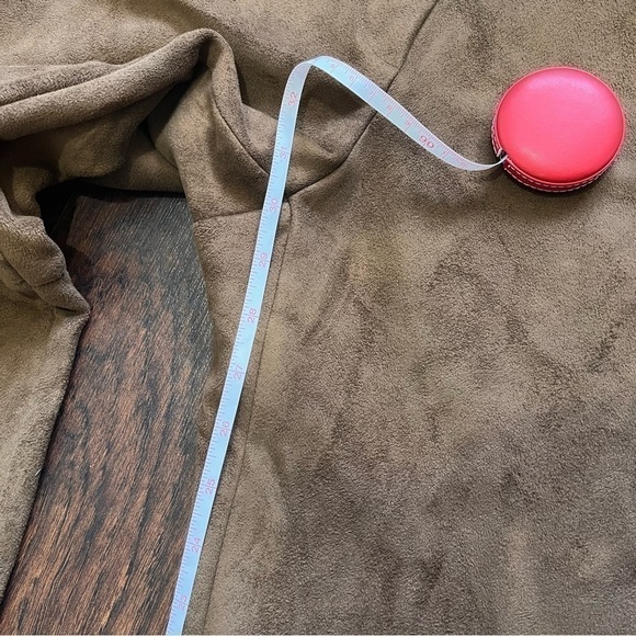 ST. JOHN BY MARIE GRAY micro suede embroidered patch flare high rise pants 4 EUC - Picture 14 of 16